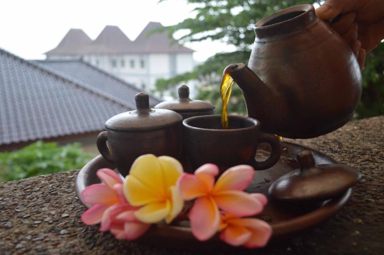 Ciptaningati Hotel Batu  Buitenkant foto