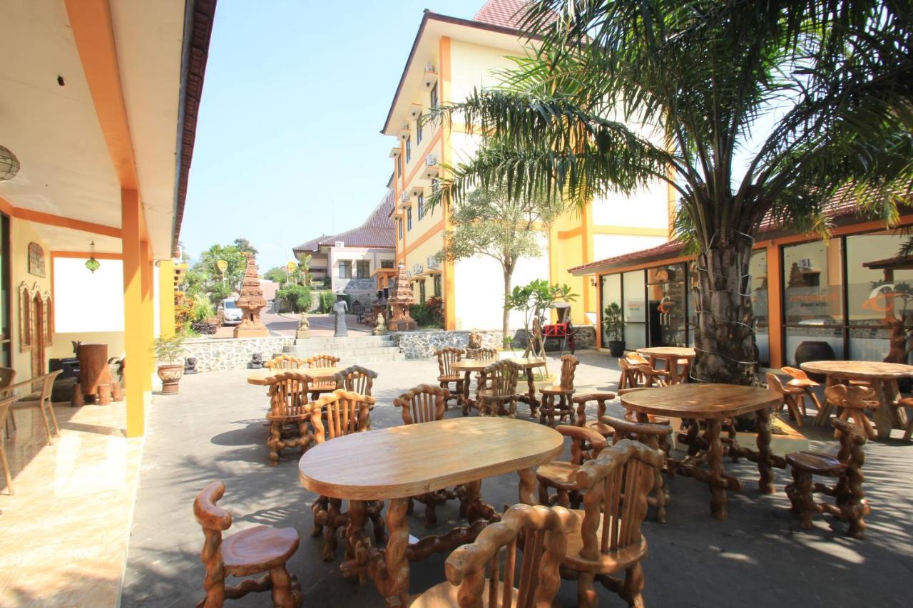 Ciptaningati Hotel Batu  Buitenkant foto