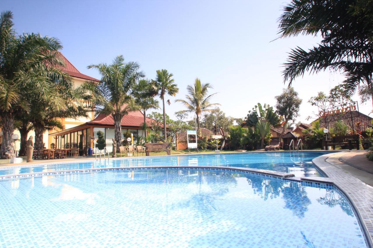 Ciptaningati Hotel Batu  Buitenkant foto