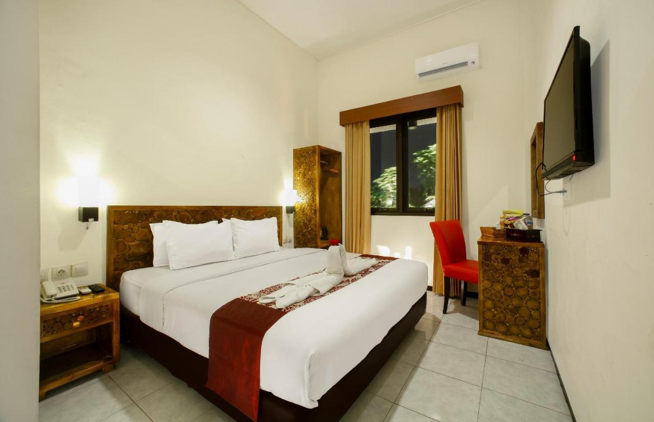 Ciptaningati Hotel Batu  Buitenkant foto