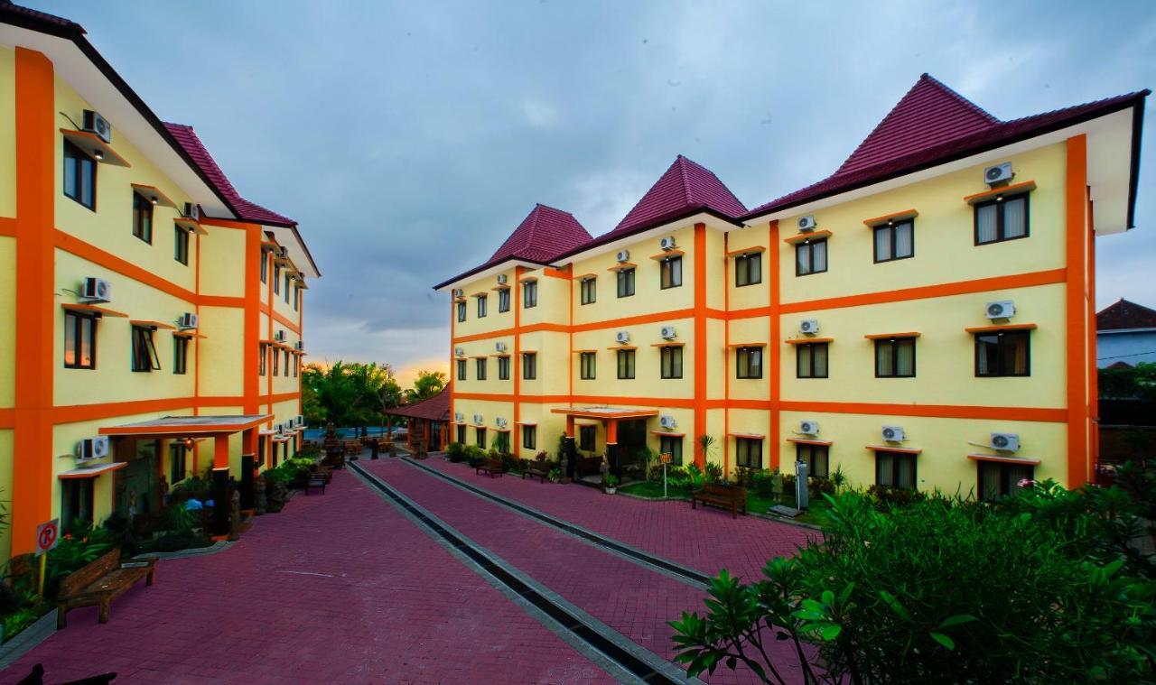 Ciptaningati Hotel Batu  Buitenkant foto